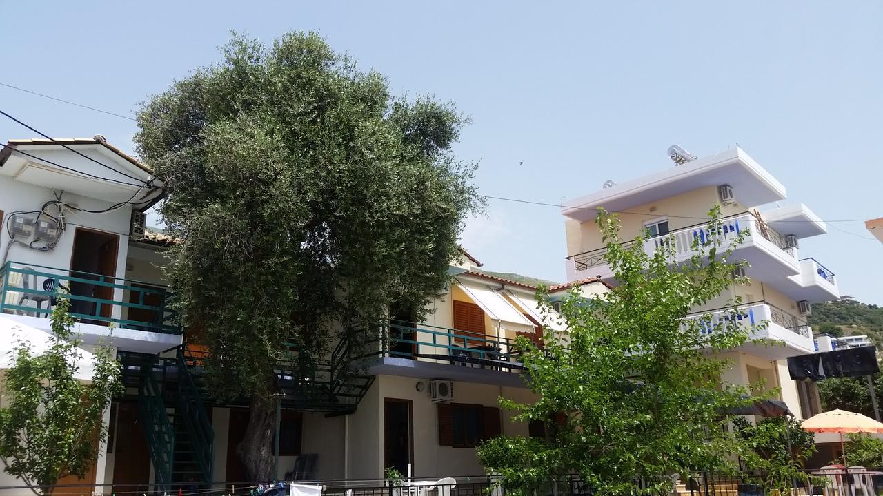 Mehilli Hotel Dhërmi Exterior foto