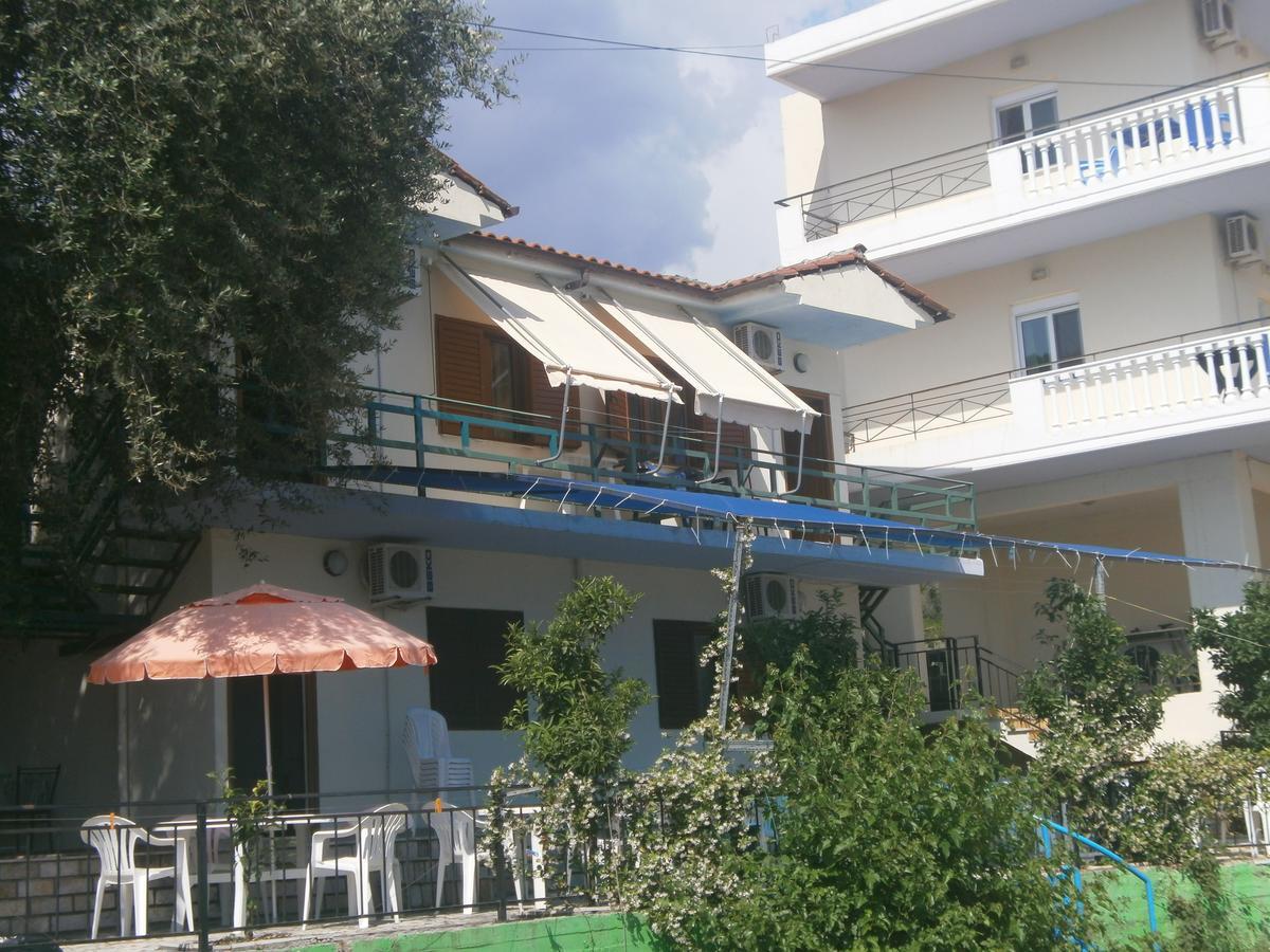 Mehilli Hotel Dhërmi Exterior foto